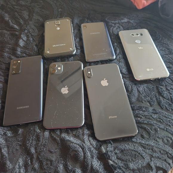Samsung Galaxy Smartphone - Silver and Black